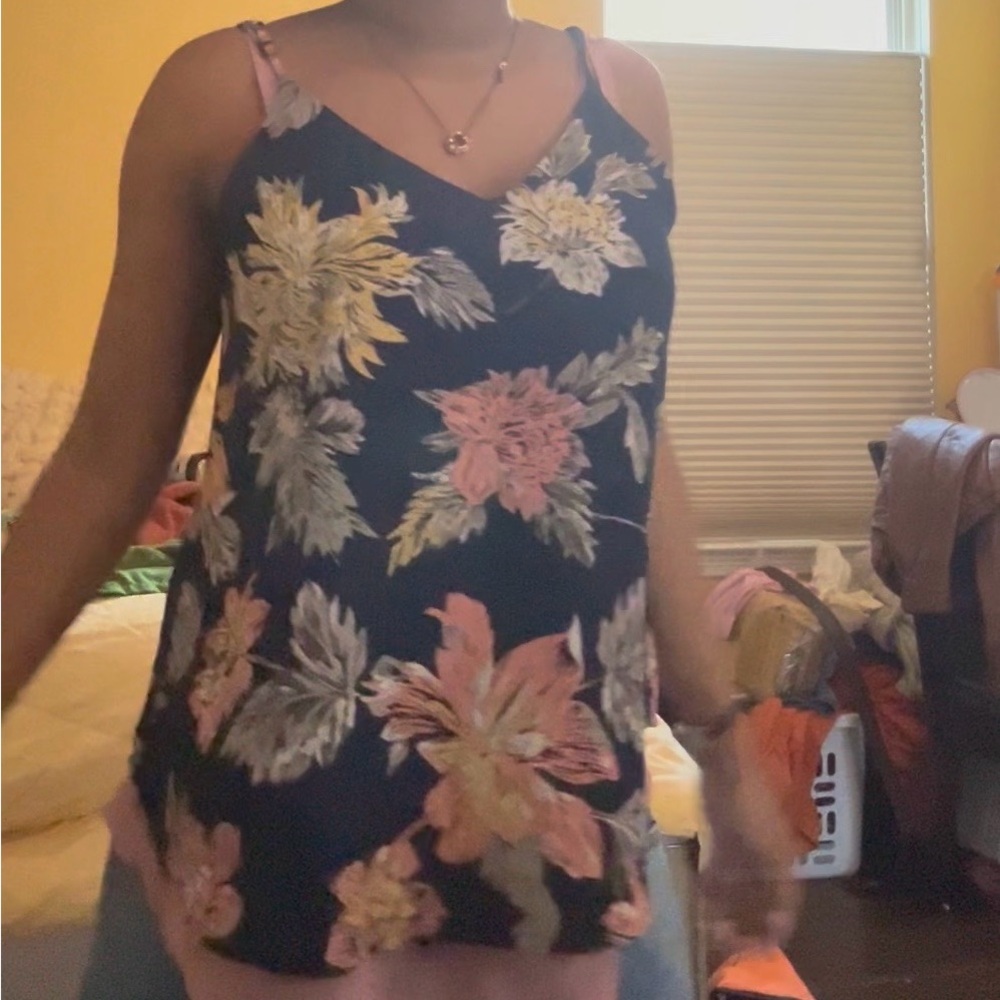 Floral Print Sleeveless Top